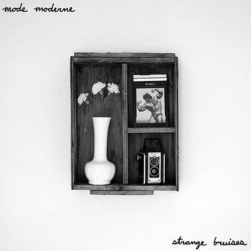Mode Moderne: Strange Bruises (Vinyl LP)